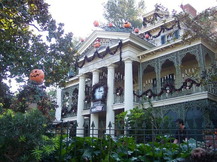 haunted mansion disneyland